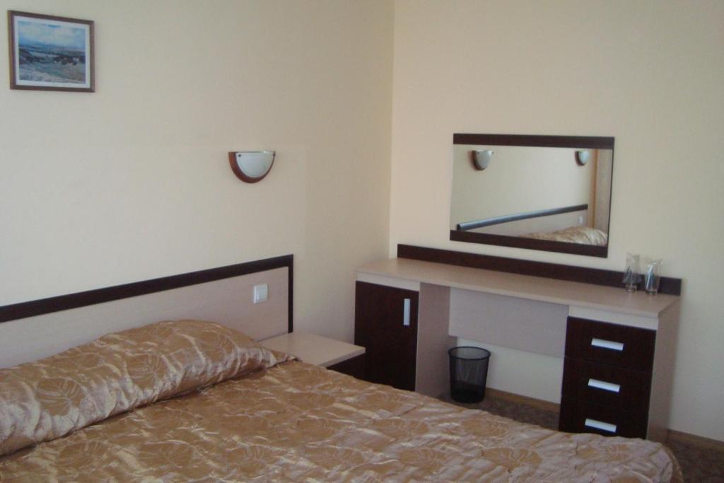 Hotel Astra Ravda Ruang foto
