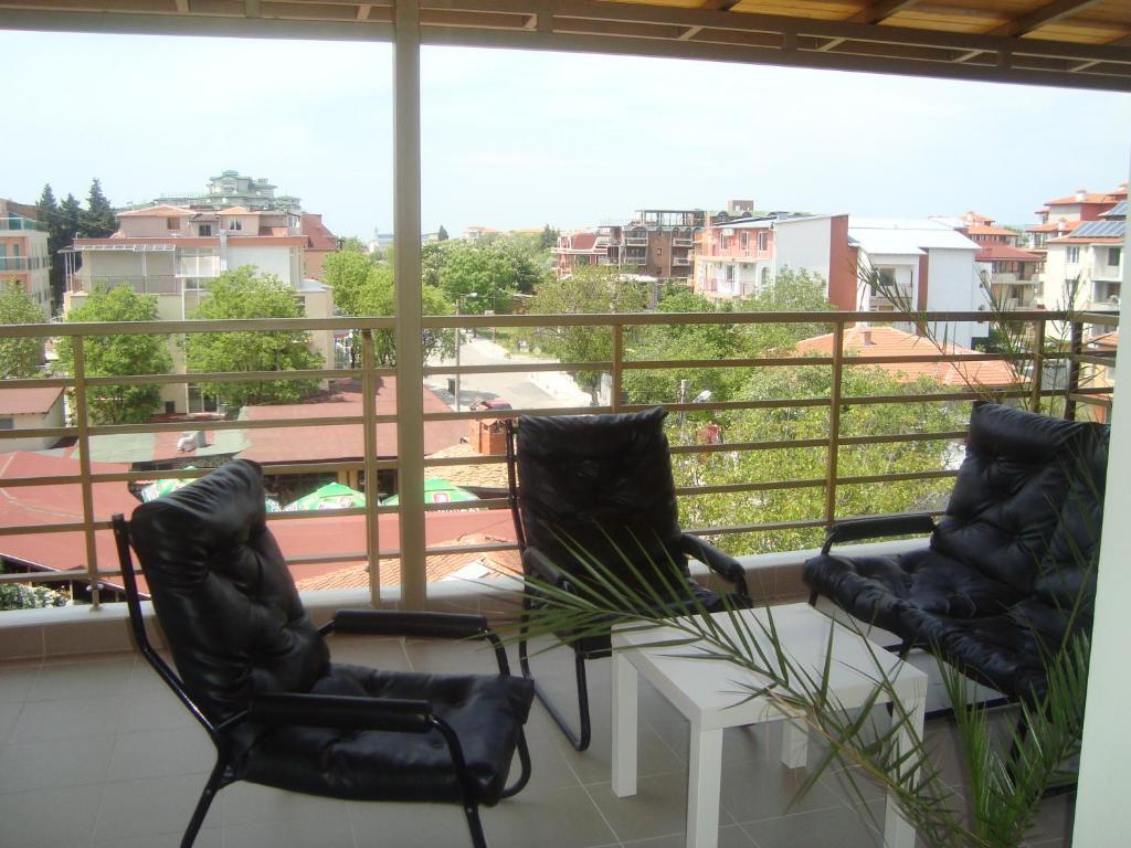 Hotel Astra Ravda Ruang foto
